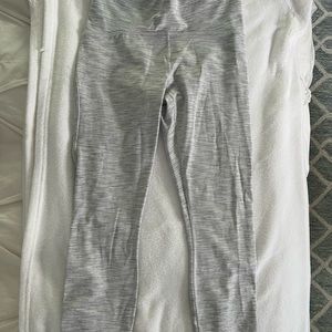 Lululemon grey and white leggings